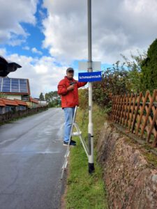 Montage der Ortsteilschilder